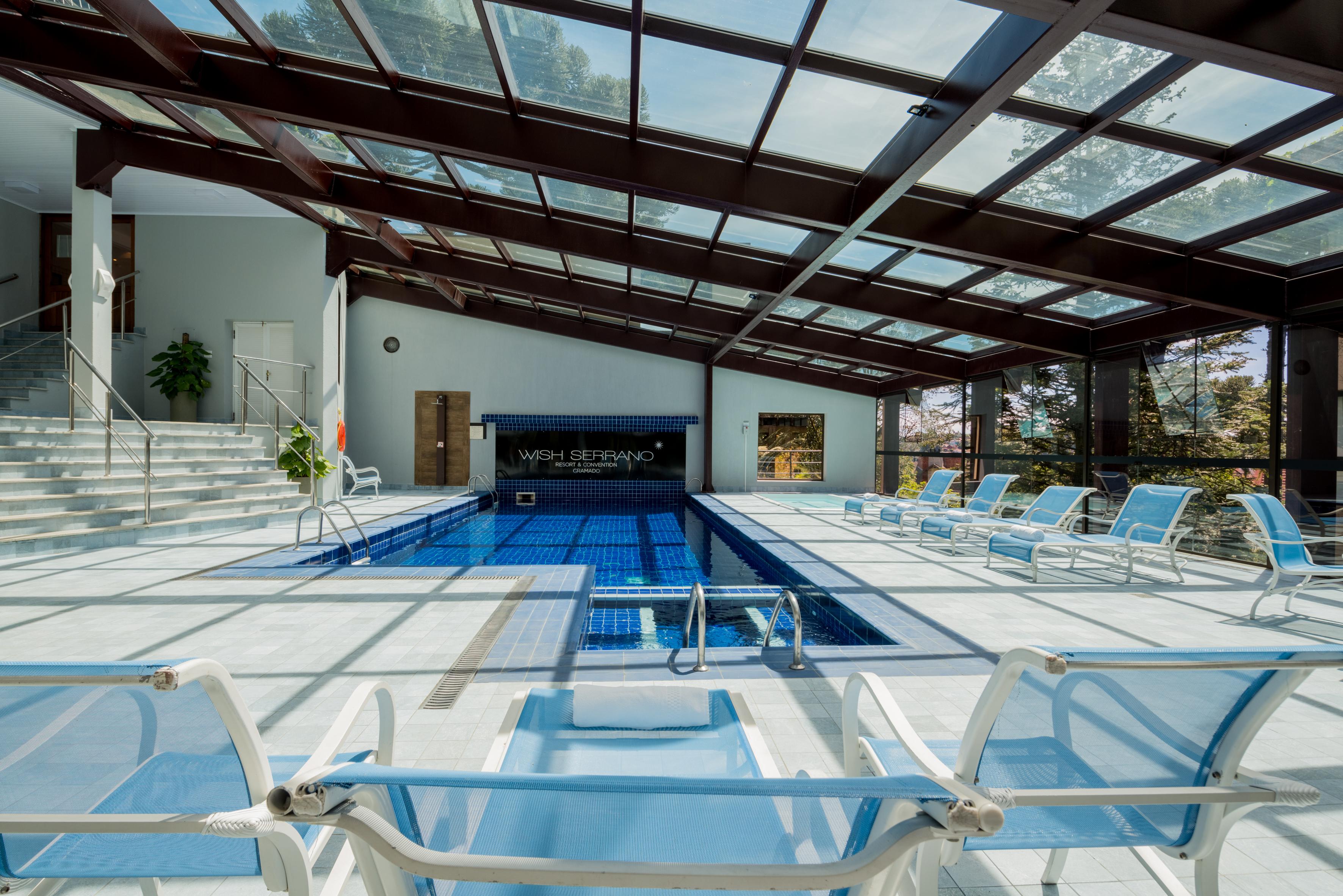 Wish Serrano Resort Gramado Exterior photo Swimming pool at the hotel