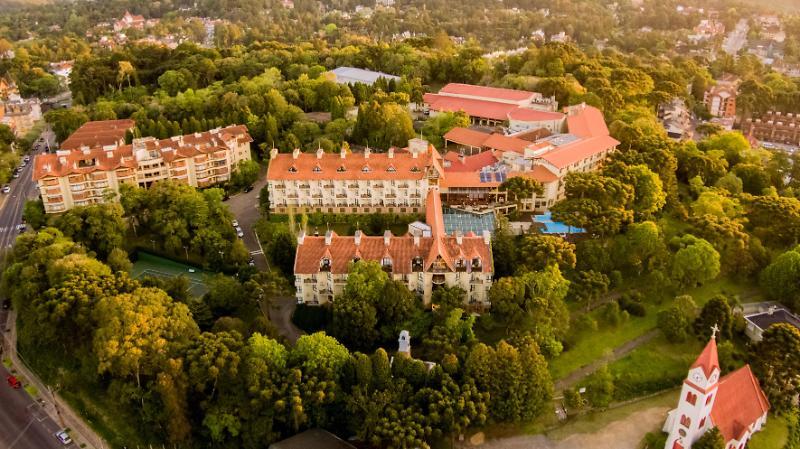 Wish Serrano Resort Gramado Exterior photo Aerial view of the hotel